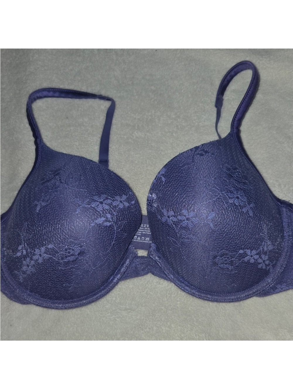 Everyday Lace-Detail Molded T-Shirt Bra in Deep Purple Size 36D